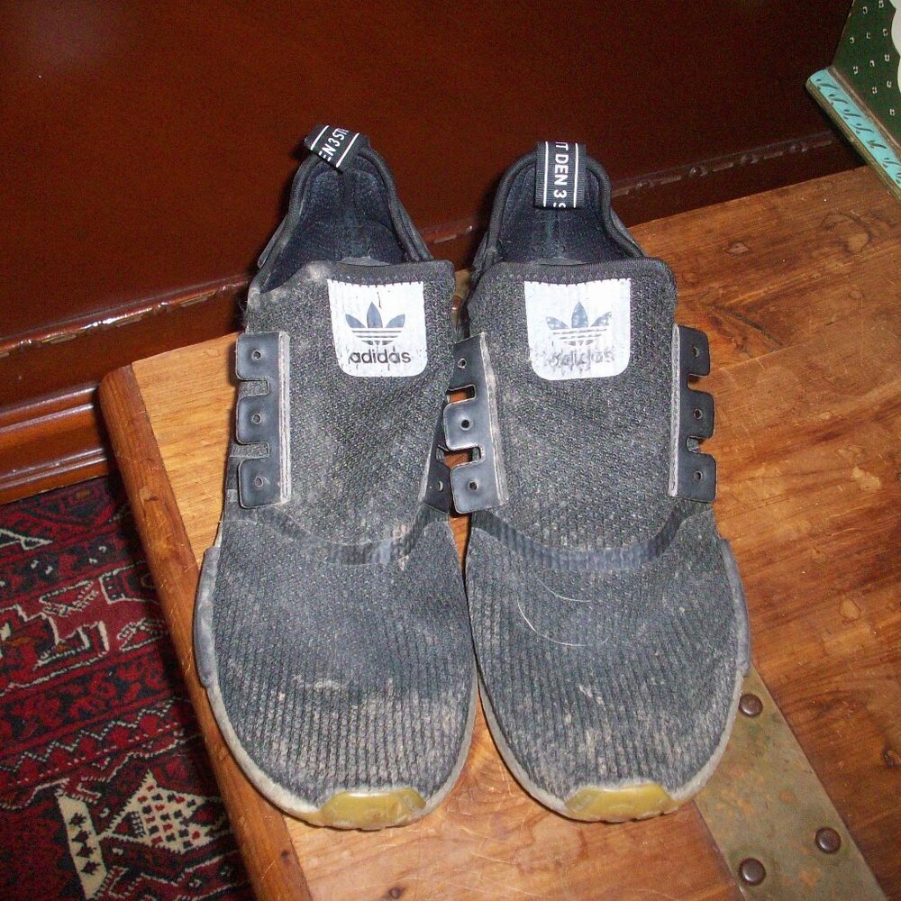 Adidas NMD R1 Low Men Casual Sneaker Shoes Black Size 10.5 Running Training worn